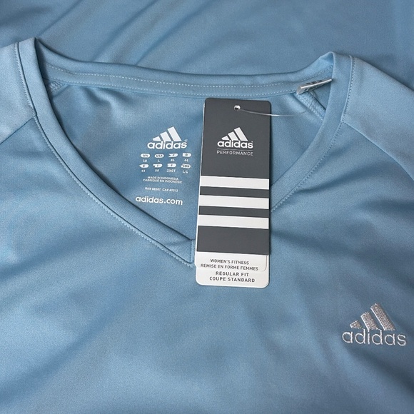 Adidas 3 Stripe Fitness Top Shirt Pullover V-Neck Baby Blue Yoga Gym Active Wear - Picture 10 of 12